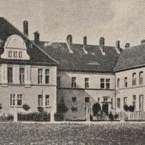 Garnisonslazarett - Szpital Wojskowy przy ul. Polnej, po wojnie wykorzystywany również jako szpital wojskowy, budynek został mocno przebudowany