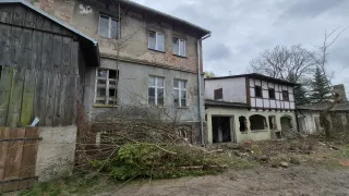 Ruszyła rozbiórka zabudowań przy ul. Pileckiego, tu stanie Centrum Opiekuńczo-Mieszkaniowe